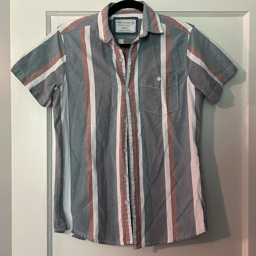 2/$22 ✨ Free Planet casual short sleeve button down with muted vertical stripes